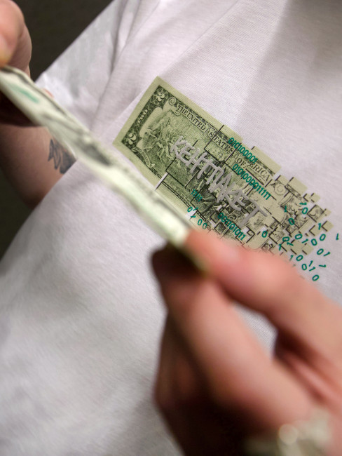 Футболка КентПакет CyberDollar White